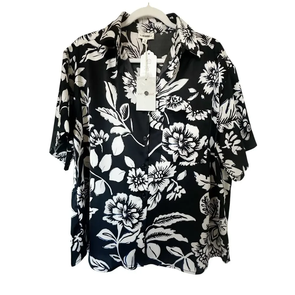 ee:some Women's Short Sleeve Aloha Shirt Floral Black & White Size Medium - Picture 1 of 8